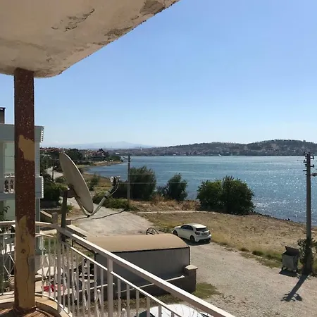 Cunda Yeni Yolda Mobilyali Denize Sifir Daire Ayvalı