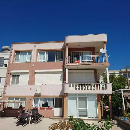 شقة Cunda Yeni Yolda Mobilyali Denize Sifir Daire